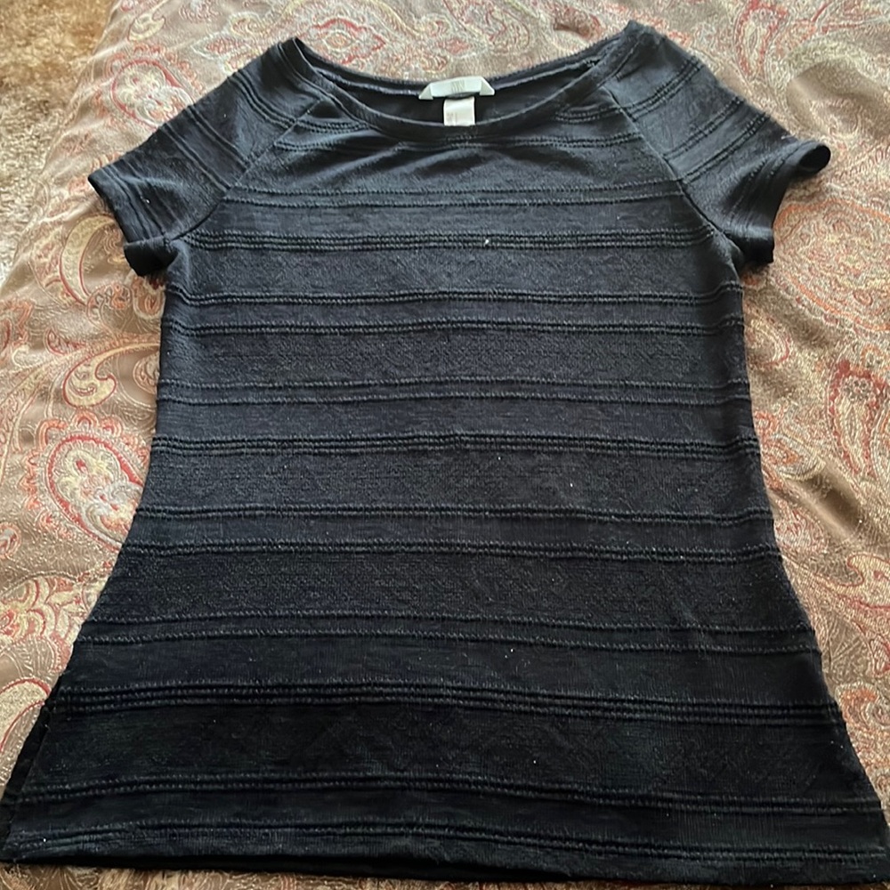 Black short sleeve
